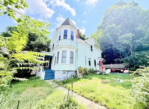 2 Abbott St, Haverhill, MA 01835