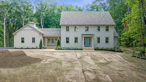 423 Middle St, West Newbury, MA 01985