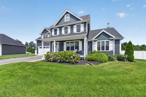 21 Bunker Ln, Lakeville, MA 02347