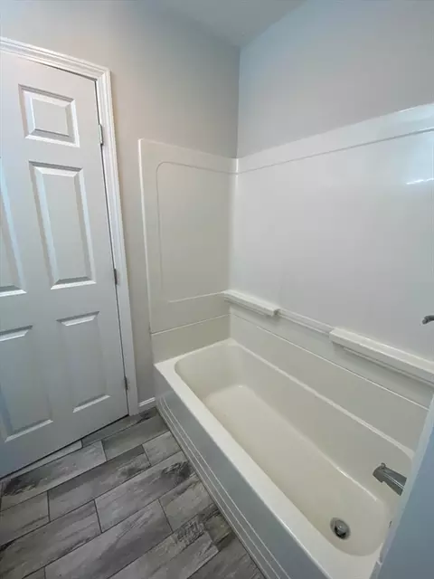 Bath - 6 Carter St, Webster, MA 01570 photo 3 of 5