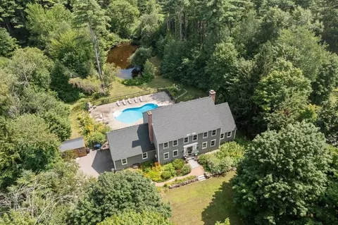 11 Francis Ave, Lunenburg, MA 01462