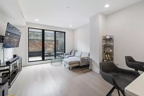 121 Portland St #707, Boston, MA 02114