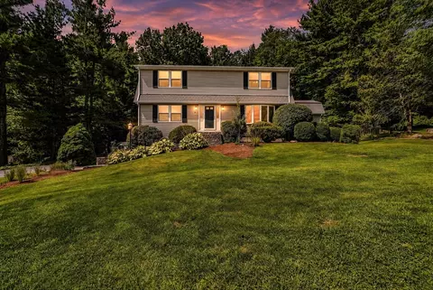 97 Lee St, West Boylston, MA 01583