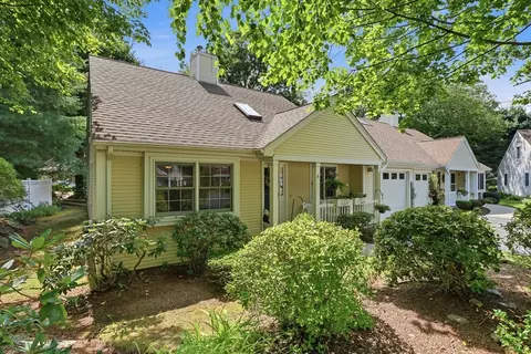 8 Stratton Dr #8, Shrewsbury, MA 01545
