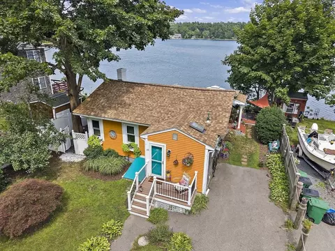 62 Alvern Rd, Pembroke, MA 02359
