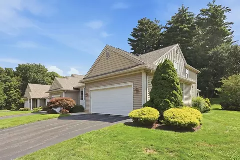 341 Pinehurst Dr #341, East Longmeadow, MA 01028