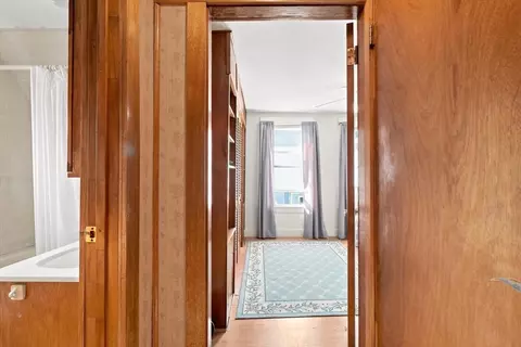 Entry Way - 8 Sylvan St, Gloucester, MA 01930 photo 5 of 5