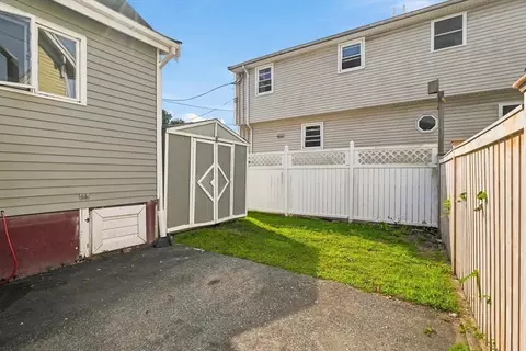 Exterior - 8 Sylvan St, Gloucester, MA 01930 photo 4 of 5