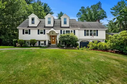 45 Oxford Rd, Tewksbury, MA 01876