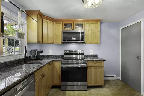 68 Parenteau Dr, Chicopee, MA 01020 photo 5