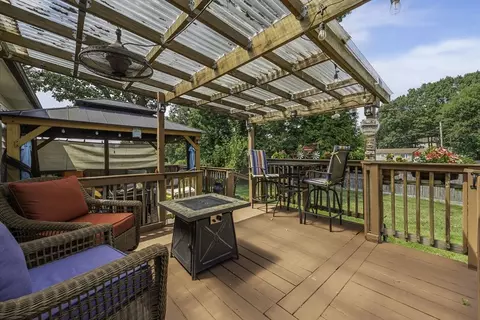 68 Parenteau Dr, Chicopee, MA 01020 photo 29