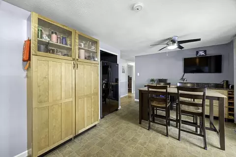 68 Parenteau Dr, Chicopee, MA 01020 photo 10