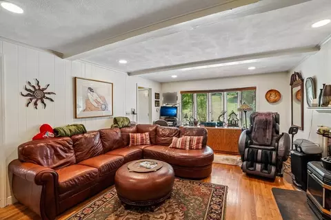Living - 33 Carter Dr, Framingham, MA 01701 photo 1 of 4