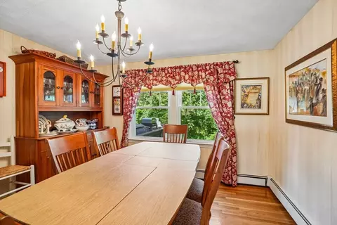 Dining - 33 Carter Dr, Framingham, MA 01701 photo 2 of 3