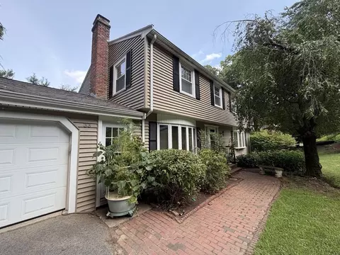 Exterior - 33 Carter Dr, Framingham, MA 01701 photo 2 of 8