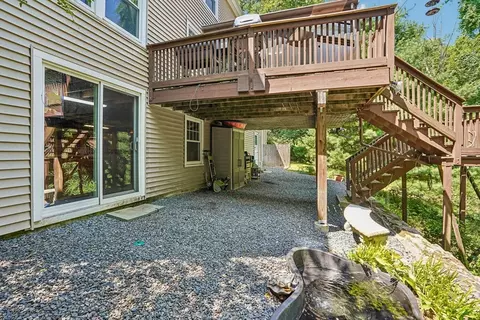 Exterior - 33 Carter Dr, Framingham, MA 01701 photo 7 of 8