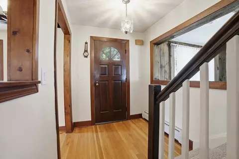 Entry Way - 19 Park St, Maynard, MA 01754 photo 1 of 2