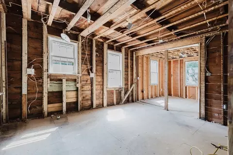 Entry Way - 166 Hull St, Hingham, MA 02043 photo 13 of 17