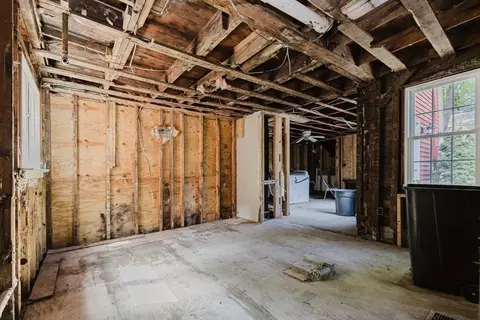 Entry Way - 166 Hull St, Hingham, MA 02043 photo 6 of 17