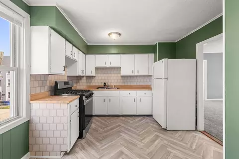 Kitchen - 95 Flint St, Fall River, MA 02723 photo 5 of 7