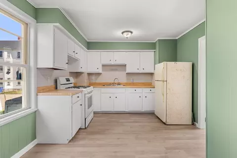 Kitchen - 95 Flint St, Fall River, MA 02723 photo 3 of 7
