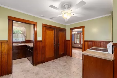 Entry Way - 7 Upper Beacon St # -A, Maynard, MA 01754 photo 1 of 3