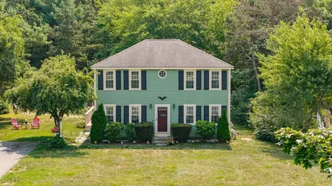 35 Kirk Cir, Plymouth, MA 02360