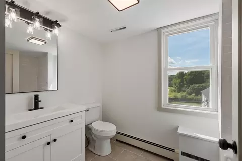 Bath - 25 Main St, Ashburnham, MA 01430 photo 2 of 5