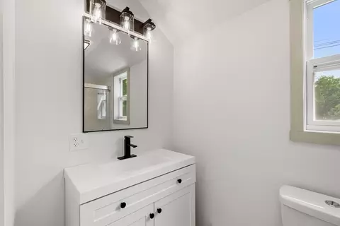 Bath - 25 Main St, Ashburnham, MA 01430 photo 4 of 5