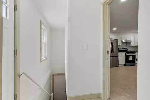 Entry Way - 25 Main St, Ashburnham, MA 01430 photo 3 of 3
