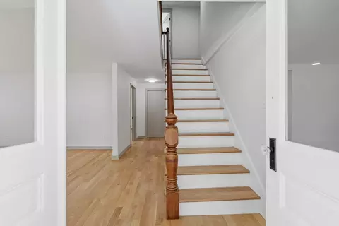 Entry Way - 25 Main St, Ashburnham, MA 01430 photo 1 of 3
