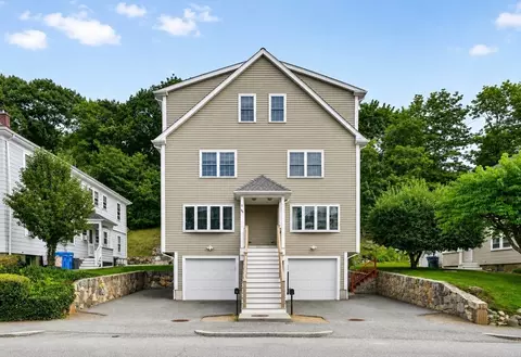 89 Overland Rd #2, Waltham, MA 02451