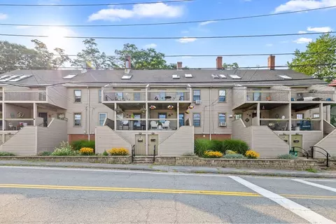 31 Merrimac St #31, Amesbury, MA 01913