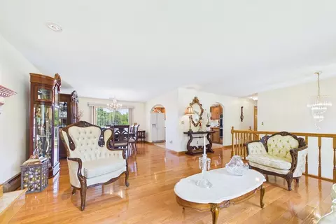 Living - 38 Cushing Ln, Acushnet, MA 02743 photo 5 of 5