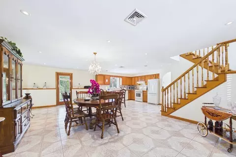 Dining - 38 Cushing Ln, Acushnet, MA 02743 photo 6 of 6