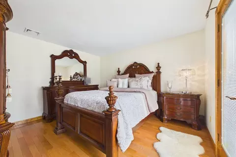 Bedroom - 38 Cushing Ln, Acushnet, MA 02743 photo 5 of 6