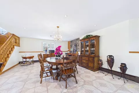 Dining - 38 Cushing Ln, Acushnet, MA 02743 photo 3 of 6