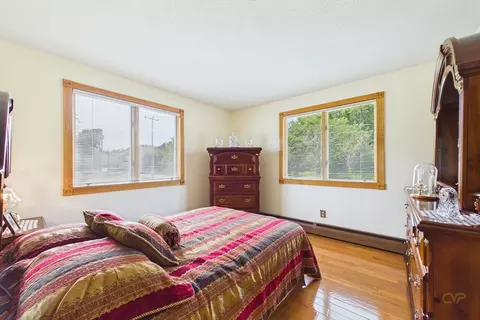 Bedroom - 38 Cushing Ln, Acushnet, MA 02743 photo 3 of 6