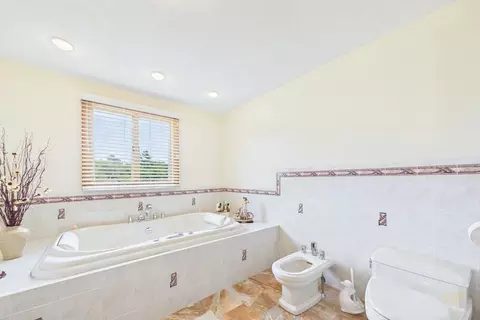Bath - 38 Cushing Ln, Acushnet, MA 02743 photo 2 of 3