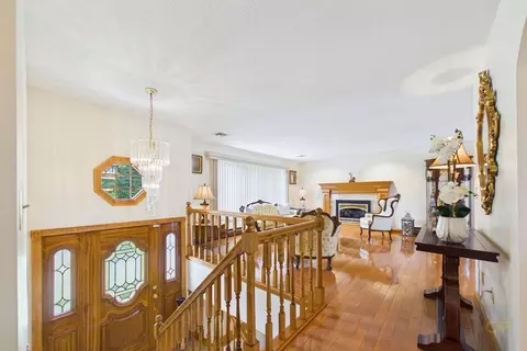 Entry Way - 38 Cushing Ln, Acushnet, MA 02743 photo 1 of 2