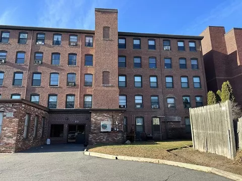 80 Foster St #406, Peabody, MA 01960