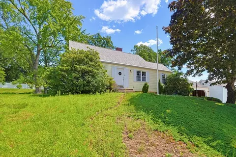 69 Ridge Rd, Marlborough, MA 01752