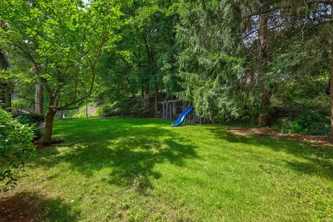 Exterior - 6 Old Brook Dr, Worcester, MA 01609 photo 9 of 10