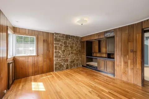 Living - 6 Old Brook Dr, Worcester, MA 01609 photo 6 of 6