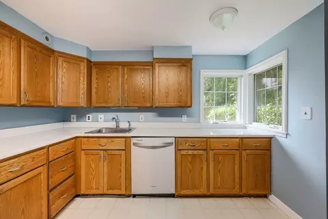 Kitchen - 6 Old Brook Dr, Worcester, MA 01609 photo 2 of 3