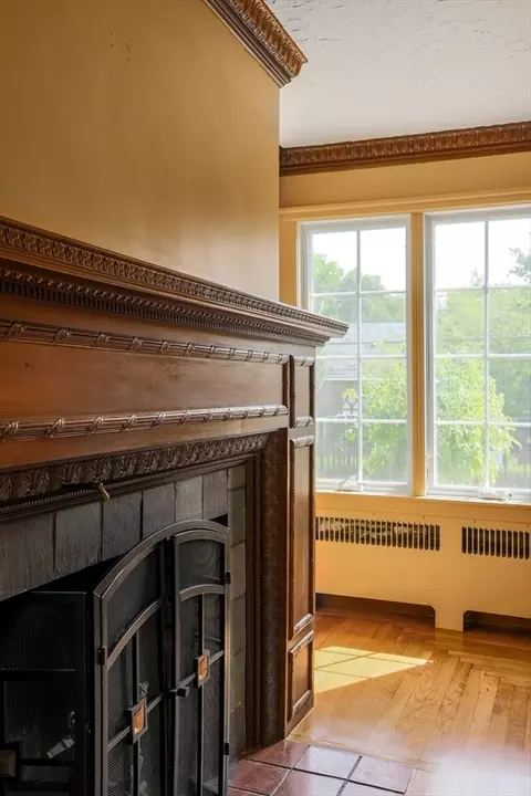 Living - 6 Old Brook Dr, Worcester, MA 01609 photo 3 of 6