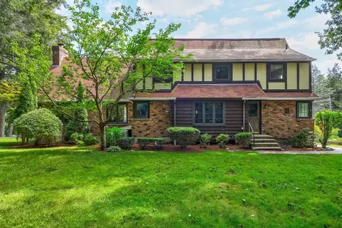 Exterior - 6 Old Brook Dr, Worcester, MA 01609 photo 8 of 10