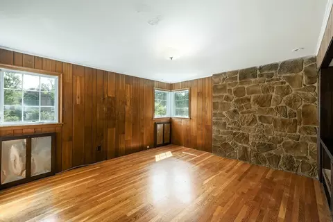 Living - 6 Old Brook Dr, Worcester, MA 01609 photo 5 of 6