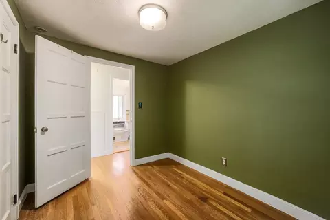 Bedroom - 6 Old Brook Dr, Worcester, MA 01609 photo 6 of 8
