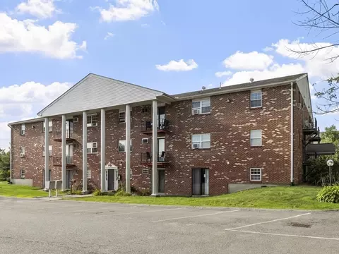 151 Providence Rd #24, Grafton, MA 01519